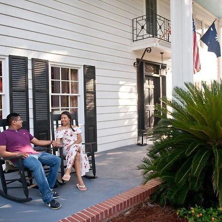 The Spivey House B&B On Kingston Lake Conway Exterior photo